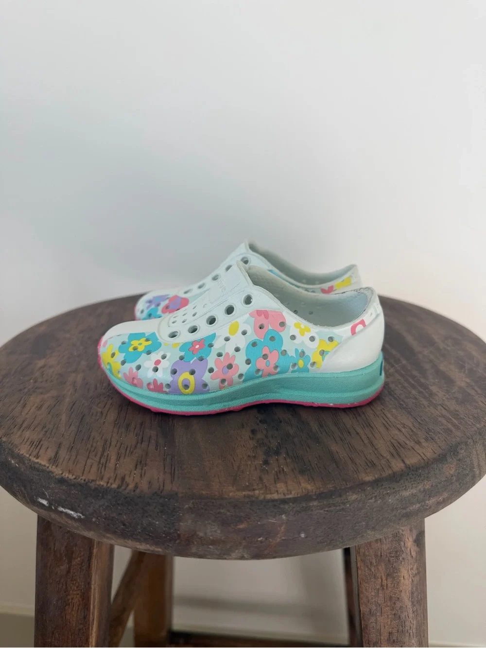 Little girls floral natives